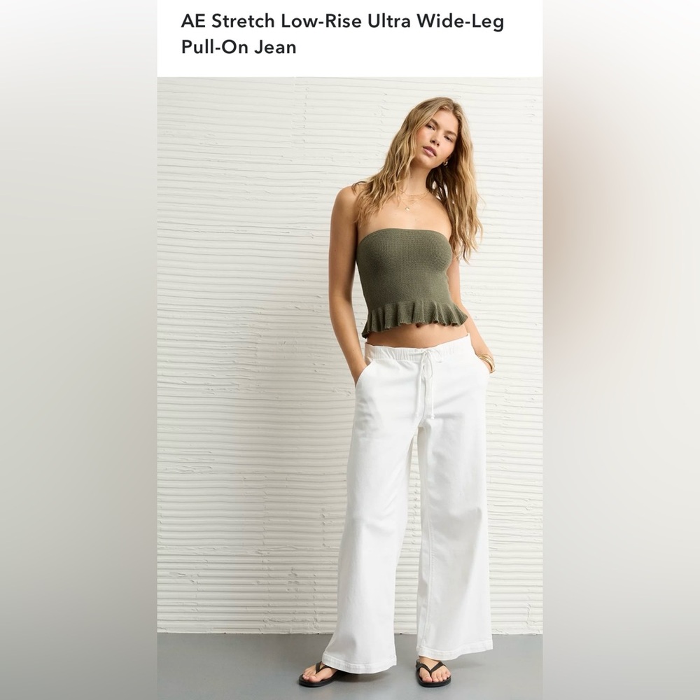 American Eagle Stretch Low-Rise Ultra Wide Leg Jeans in White- NWOT